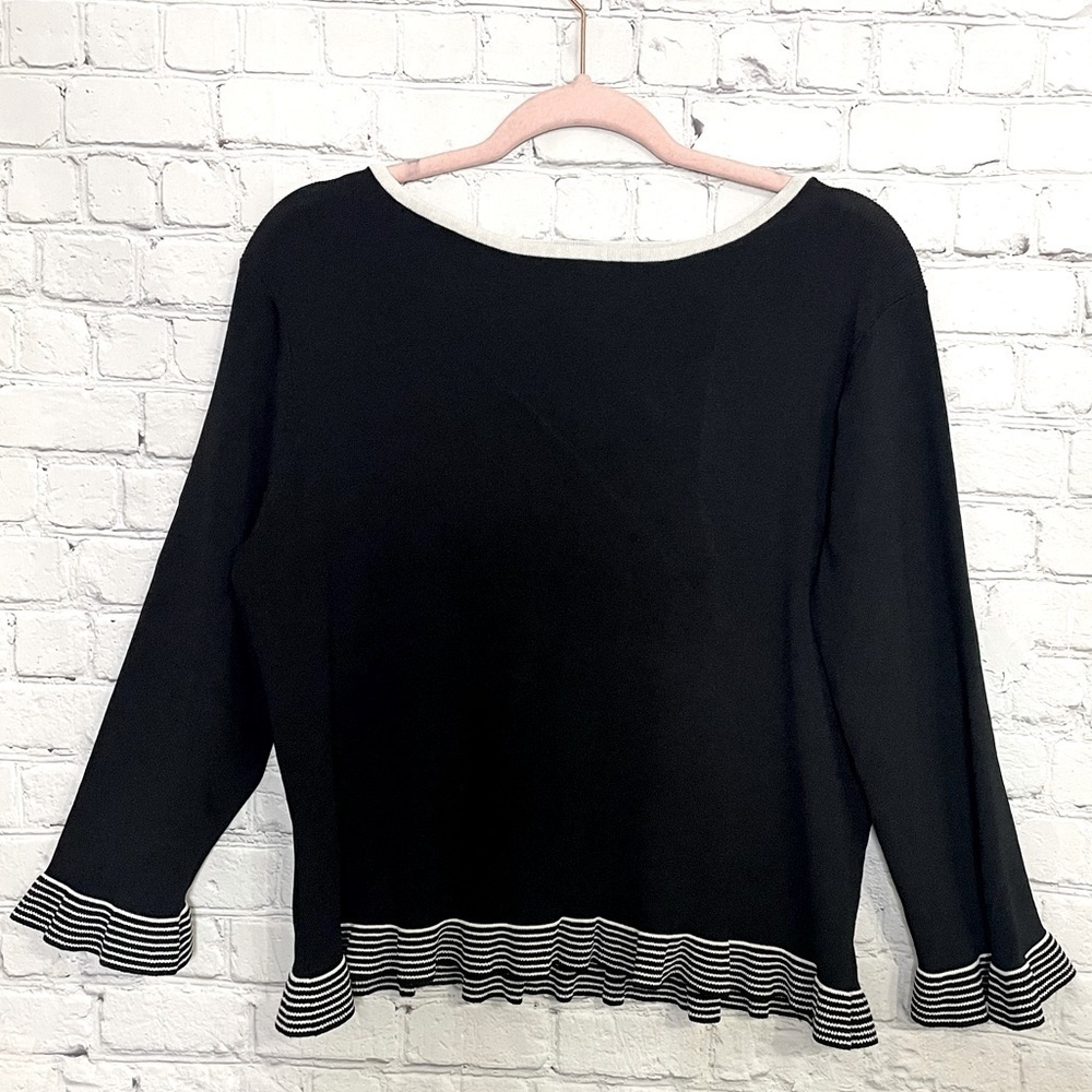 Black and White Striped Ruffle Casual Top X- Large